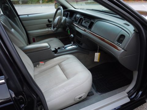 2001 Ford Crown Victoria
