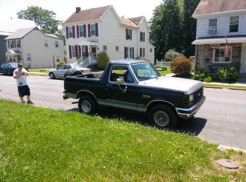 1990 Ford Bronco photo