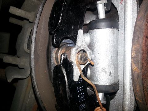 1994 Ford Bronco - This photo shows a close-up view of a vehicle's rear drum brake system components.