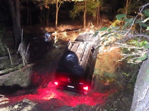 1983 Ford Bronco - Bo gave it a try, but he didn't have the breakover angle, either.