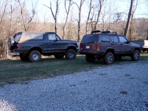 Craig's Farm 12-27-03 - 1995 Ford Bronco