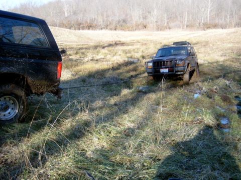 1995 Ford Bronco - Yummy mud, the steam comin from the exhaust signaled time to be pulled out