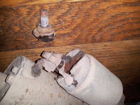 1995 Ford Bronco - Thing lasted 3 and half years, just outside of the warranty.