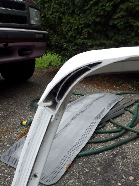 1995 Ford Bronco - Internal steel frame work.