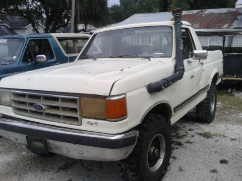 1988 Ford Bronco - This modified 1988 Ford Bronco features a snorkel for off-road water crossings.