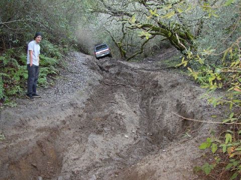 1989 Ford Bronco - thats a messy climb i just did