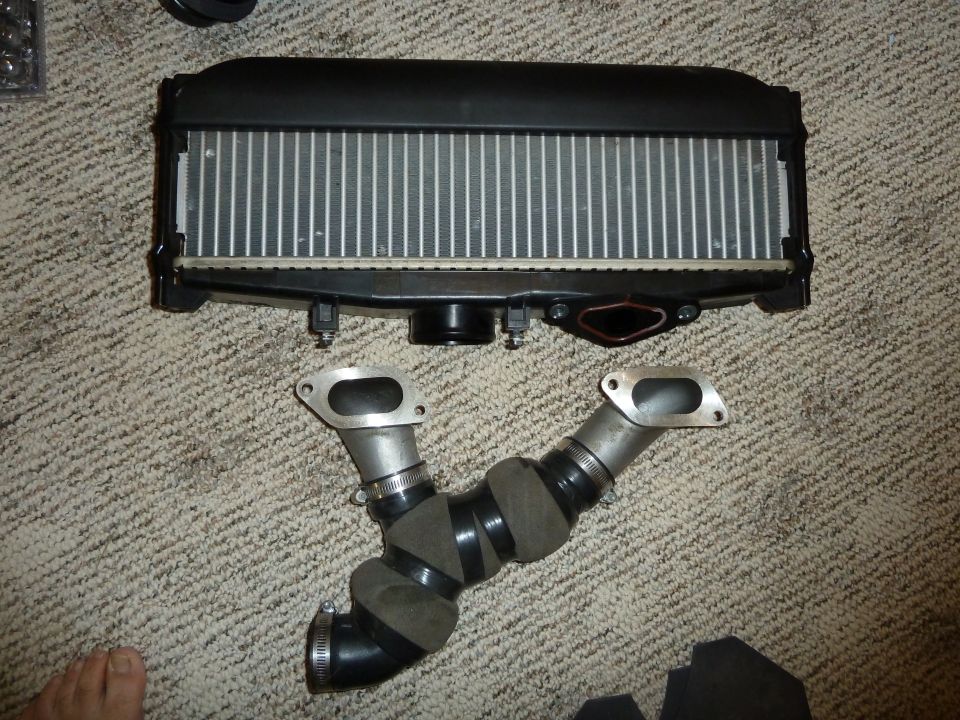 Intercooler and Y-pipe assembly for a turbocharged vehicle