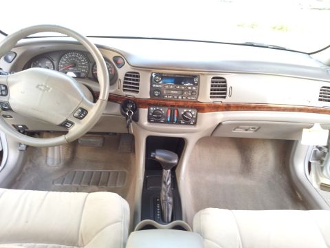 2001 Chevrolet Impala photo