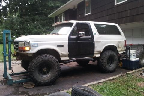 1994 Ford Bronco “whitey”
