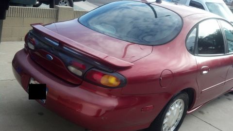 1996 Ford Taurus photo