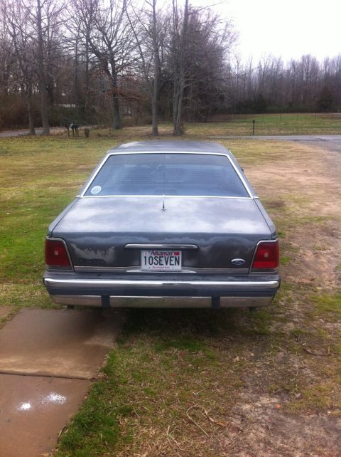1991 Ford LTD Crown Victoria photo