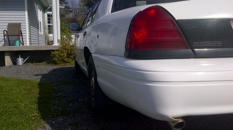 2004 Ford Crown Victoria photo