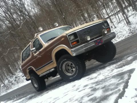 1986 Ford Bronco photo