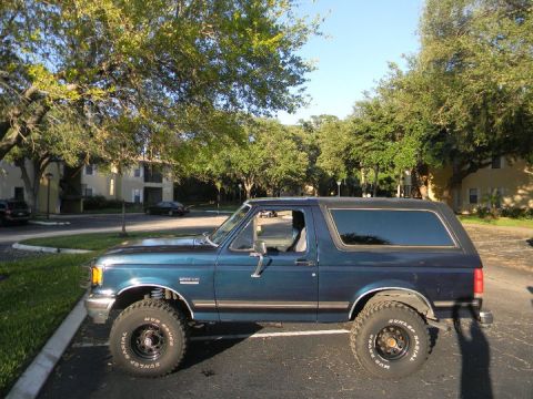 1989 Ford Bronco photo