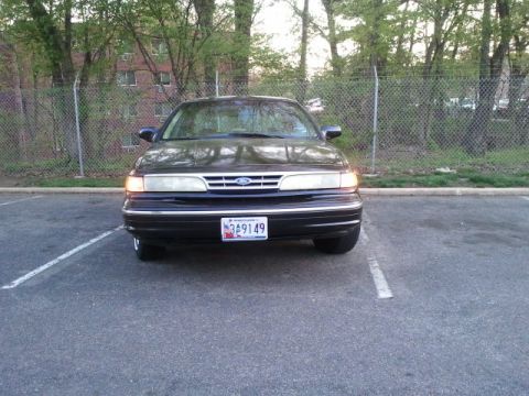 1997 Ford Crown Victoria photo