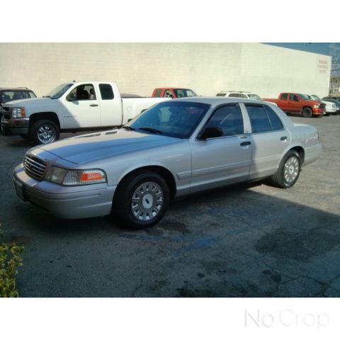 2004 Ford Crown Victoria photo