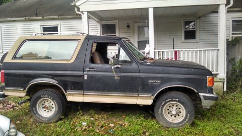 1990 Ford Bronco photo