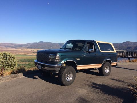 1995 Ford Bronco photo