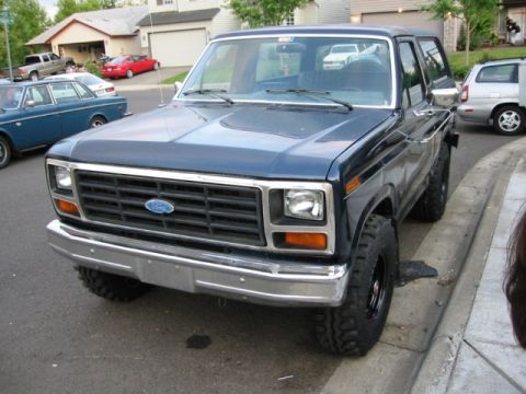 1985 Ford Bronco photo