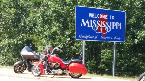 2014 Victory Touring Cruiser photo