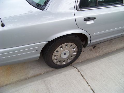 2005 Ford Crown Victoria photo