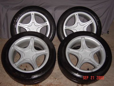 1999 Ford Mustang photo