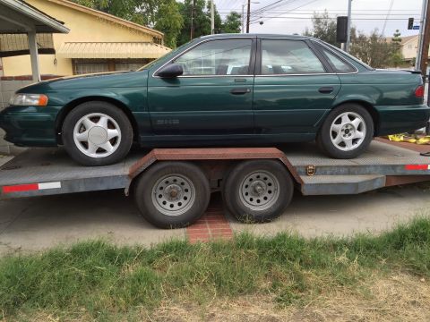 1993 Ford Taurus photo