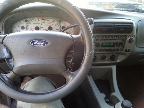 2001 Ford Explorer photo