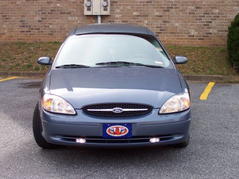 2000 Ford Taurus photo