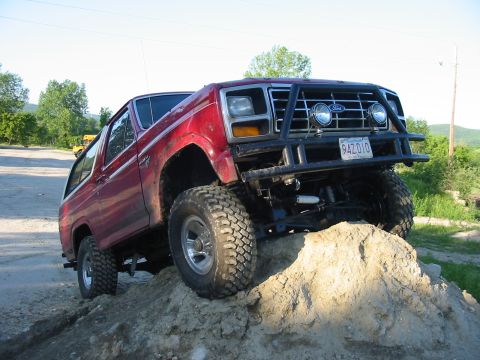 1981 Ford Bronco photo