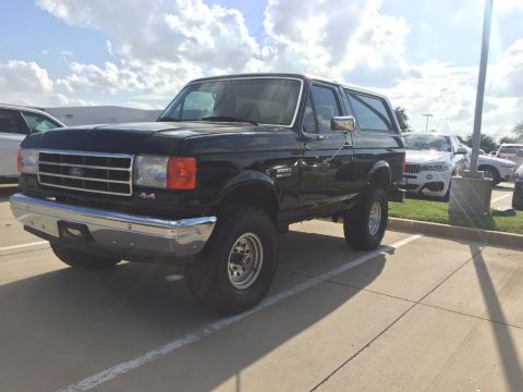 1991 Ford Bronco photo