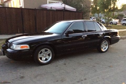 2002 Ford Crown Victoria photo