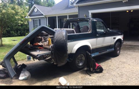 1995 Ford Bronco photo