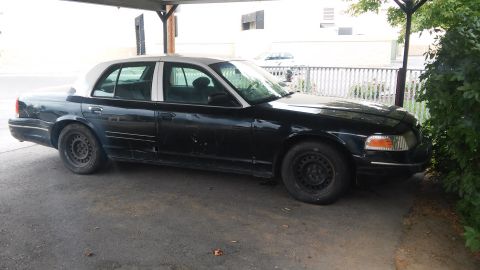 1998 Ford Crown Victoria photo