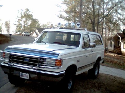 1996 Ford Bronco photo