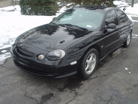1999 Ford Taurus photo
