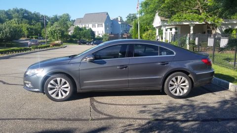 2010 Volkswagen Passat photo