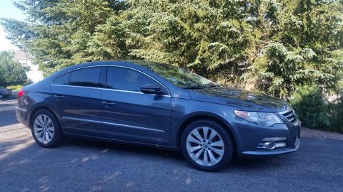 2010 Volkswagen Passat photo