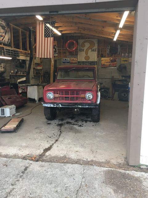 1974 Ford Bronco “Honey Bear”