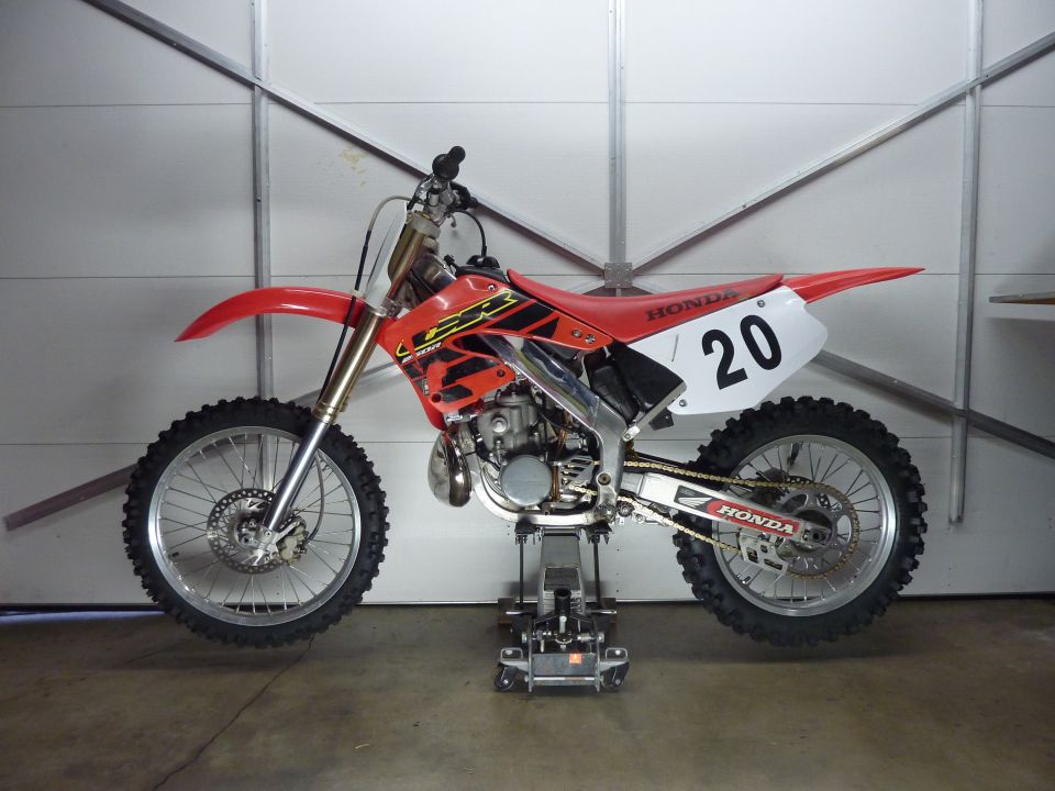 2000 Honda CR250R “Forever 20”