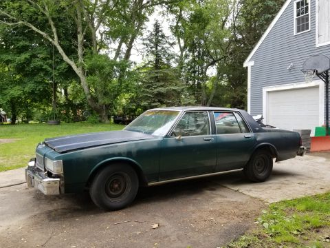 2001 Ford Crown Victoria photo
