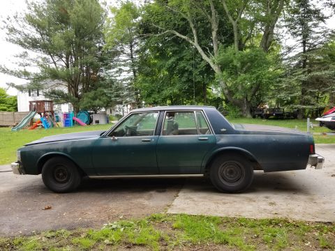 2001 Ford Crown Victoria photo