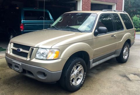 2003 Ford Explorer “Dora”
