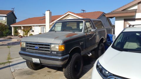 1990 Ford Bronco photo