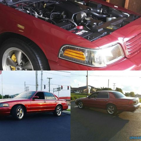 2003 Ford Crown Victoria photo