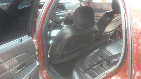 2003 Ford Crown Victoria photo
