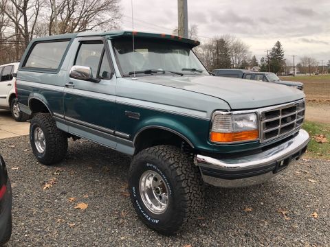1996 Ford Bronco photo