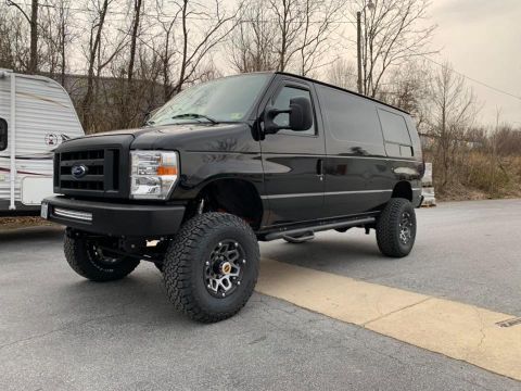 2010 Ford E250 photo