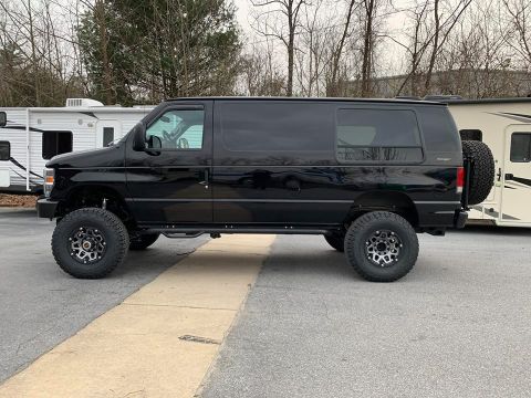 2010 Ford E250 photo