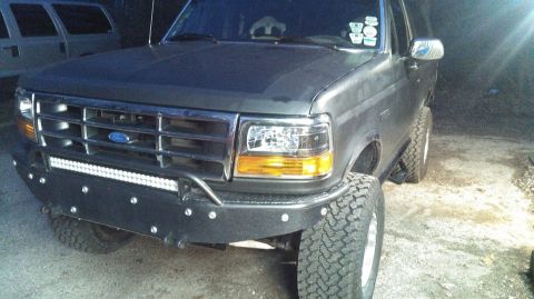 1992 Ford Bronco photo
